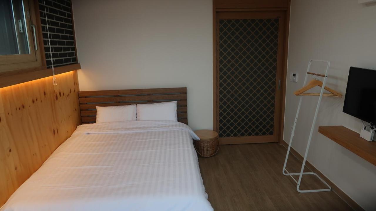 38Th Street Guesthouse Мокпо Екстериор снимка