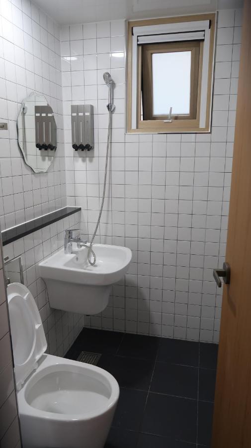 38Th Street Guesthouse Мокпо Екстериор снимка
