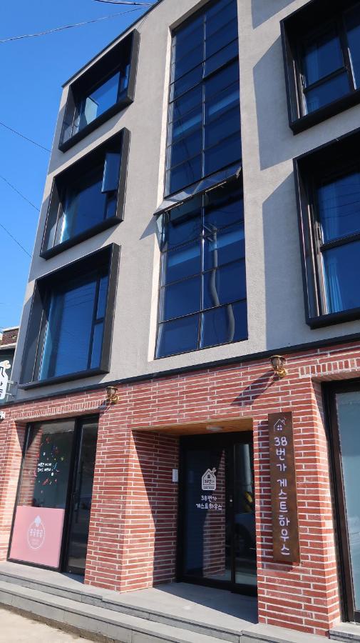 38Th Street Guesthouse Мокпо Екстериор снимка
