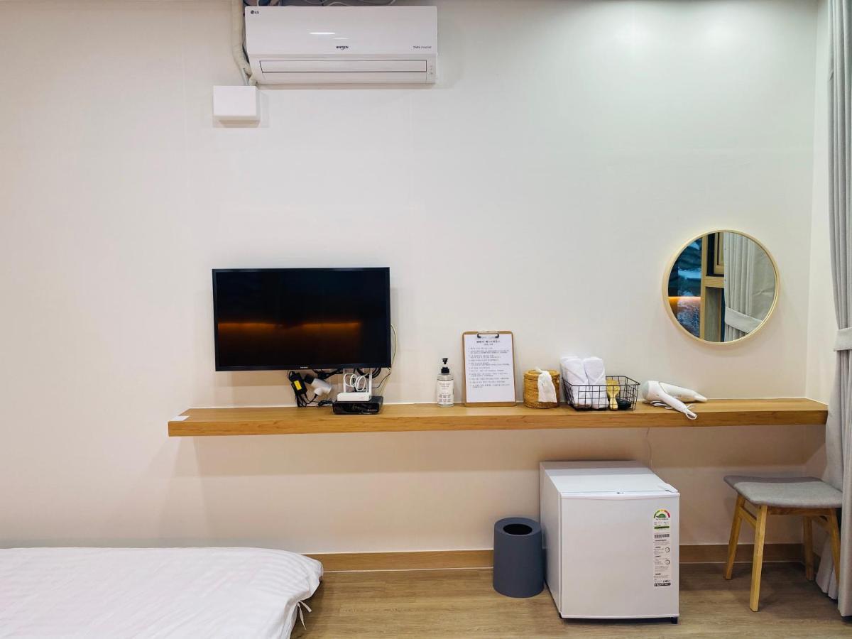 38Th Street Guesthouse Мокпо Екстериор снимка